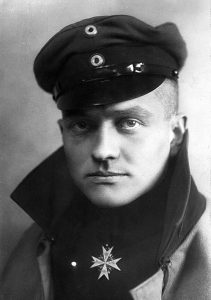Portrait of Manfred_von_Richthofen circa 1917 by C. J. von Dühren - Willi Sanke postcard #503