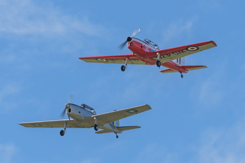De Havilland DHC-1 Chipmunks VH-BBK and VH-MMS in formation flight at TAVAS GWFD 2018.