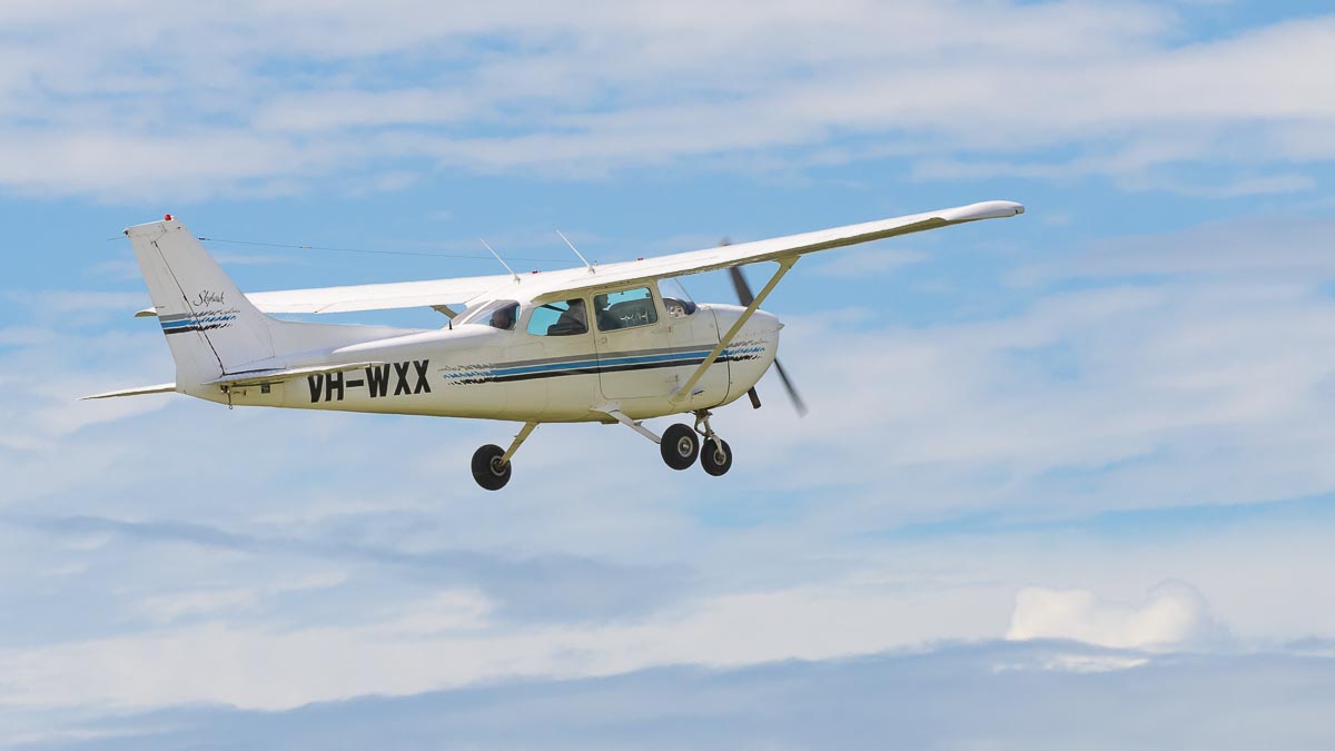 Cessna 172M Skyhawk VH-WXX climbing after takeoff during TAVAS GWFD 2018.
