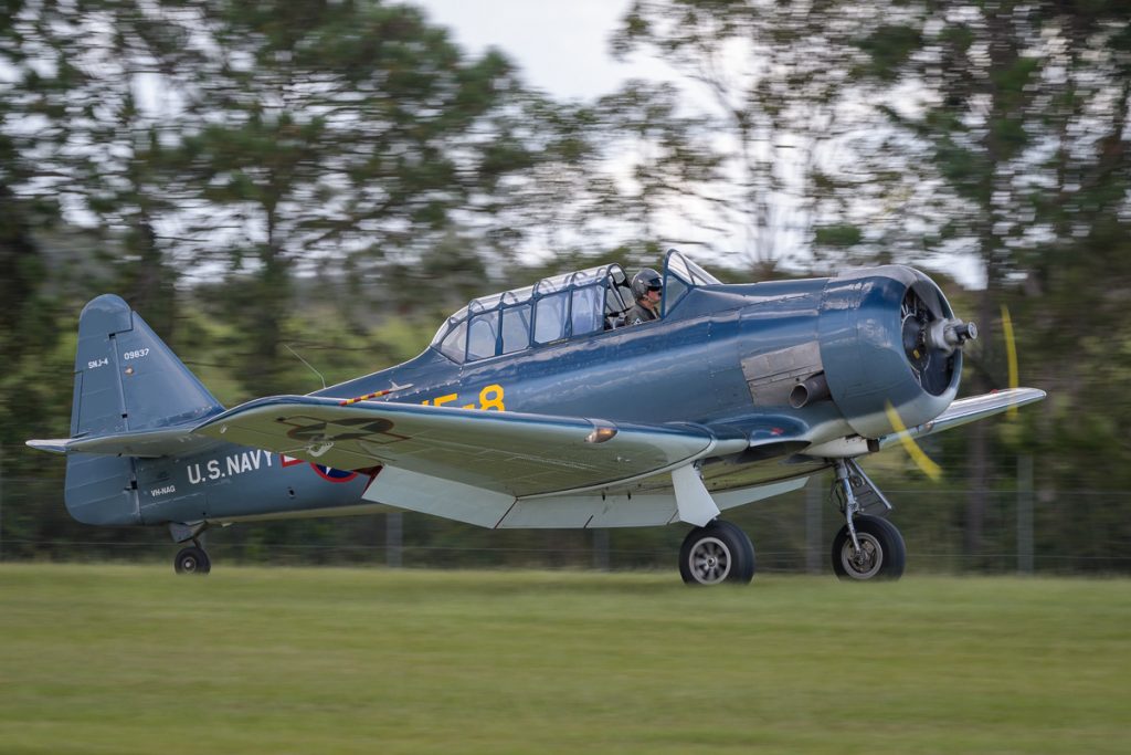 North American SNJ-4 Texan VH-NAG landing at TAVAS GWFD 2018.