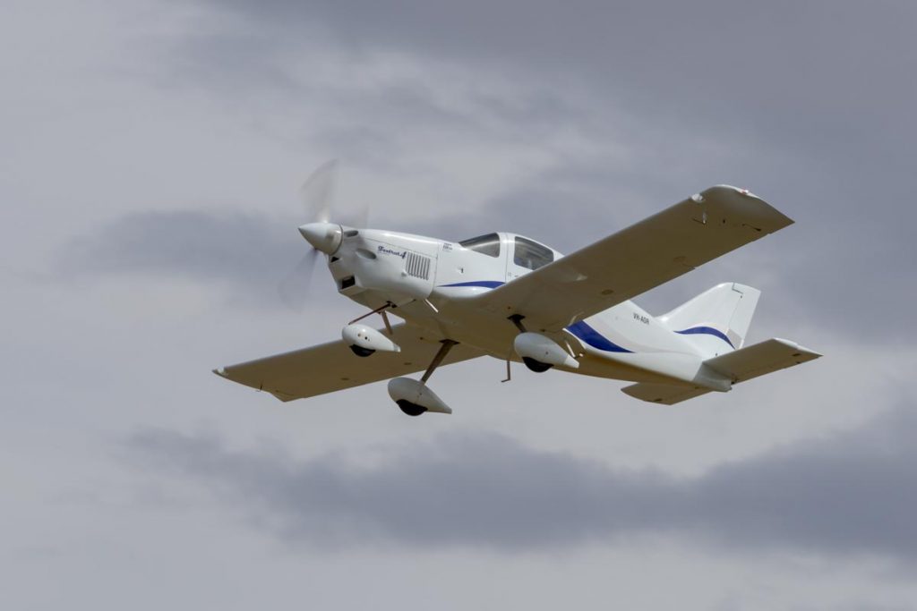 Team Tango Foxtrot 4 VH-AOR takes off at Red Thunder 2018 airshow.