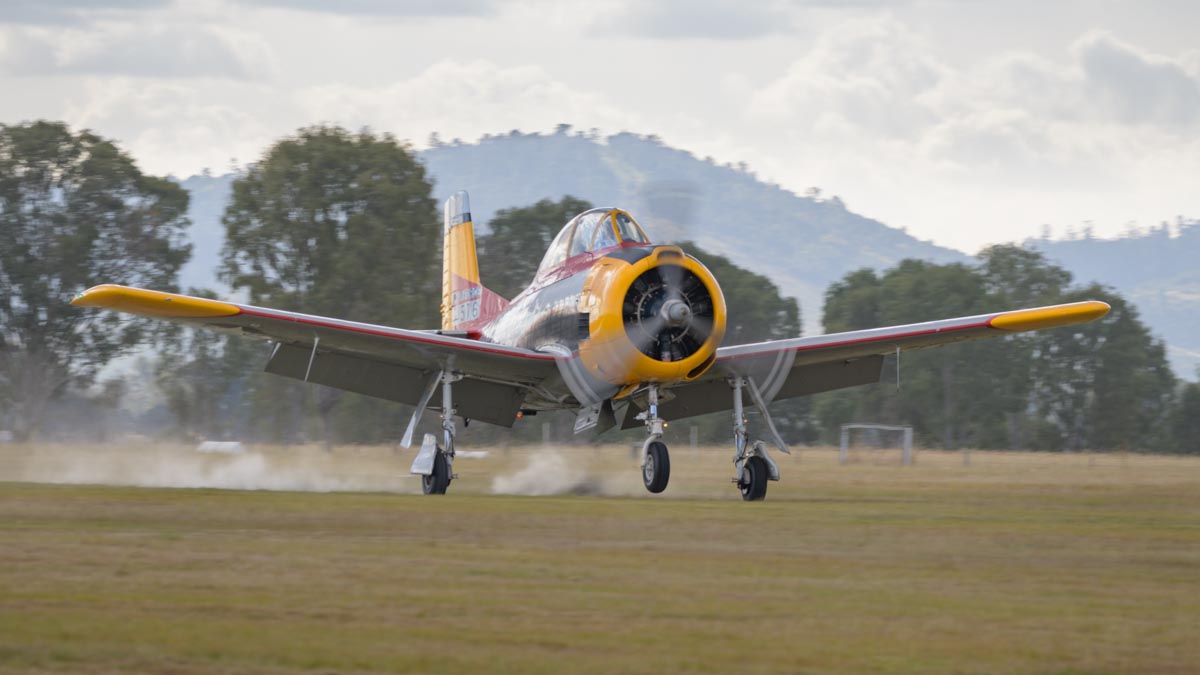 North American T-28D Trojan VH-ZUC landing at Red Thunder airshow 2018.