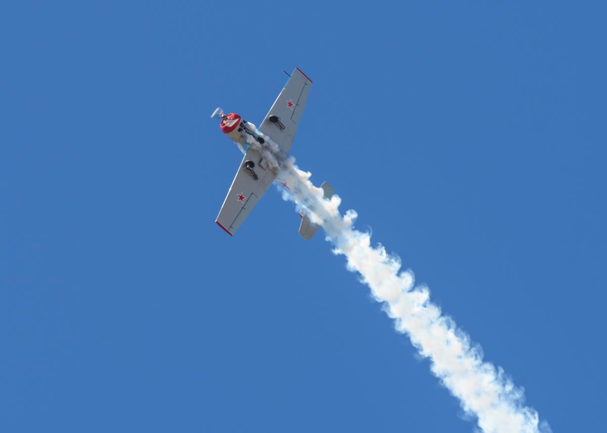 Yakovlev Yak-52 VH-YFO in action at Red Thunder 2018 airshow.
