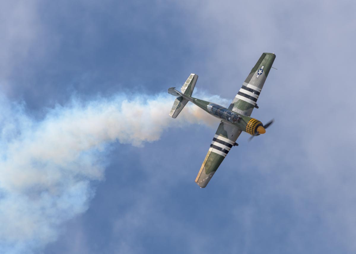 Yakovlev Yak-52 VH-YRO in action at Red Thunder 2018 airshow.