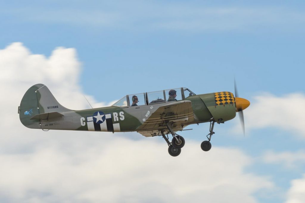 Yakovlev Yak-52 VH-YRO in action at Red Thunder 2018 airshow.