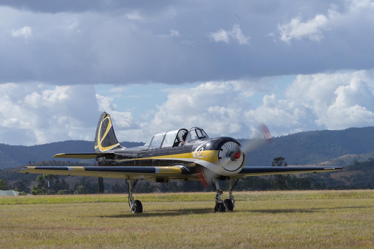 Yakovlev Yak-52 VH-YEH in action at Red Thunder 2018 airshow.