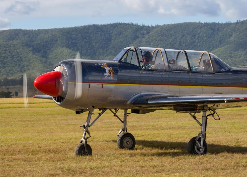 Yakovlev Yak-52 VH-UHO in action at Red Thunder 2018 airshow.