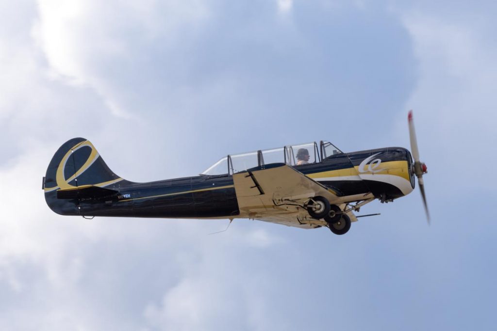 Yakovlev Yak-52 VH-YEH in action at Red Thunder 2018 airshow.