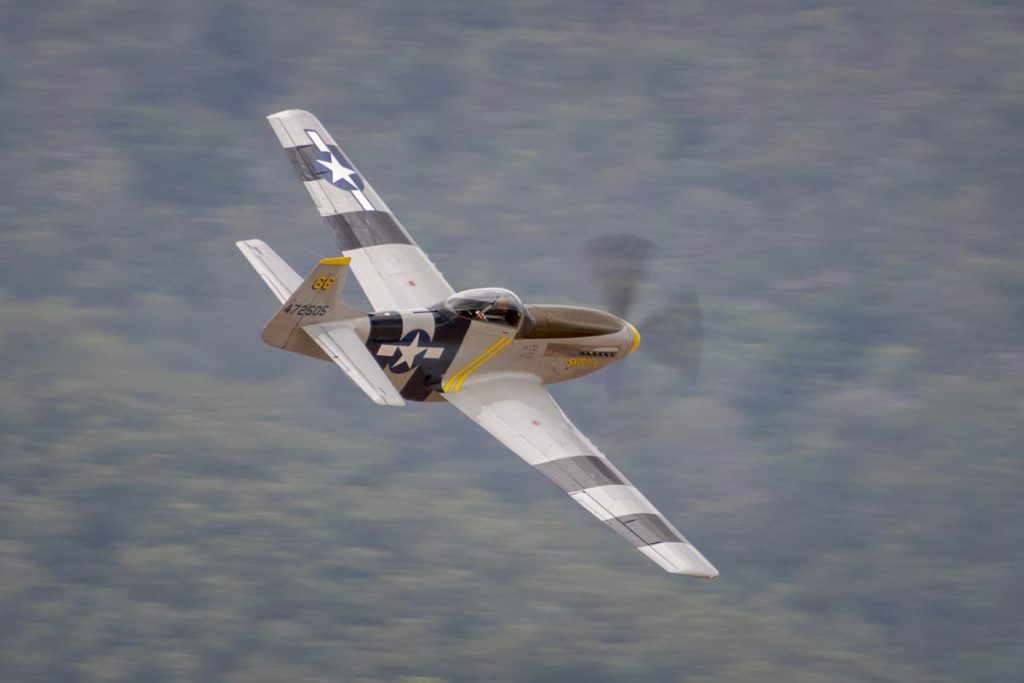 North American P-51D Mustang VH-FST in action at Red Thunder 2018 airshow.
