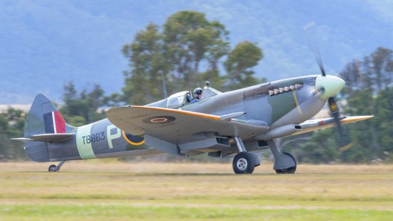 Supermarine Spitfire Mk XVI VH-XVI landing after its flying display at Red Thunder Airshow 2018.