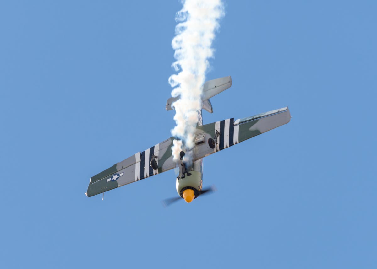 Yakovlev Yak-52 VH-YRO in action at Red Thunder 2018 airshow.