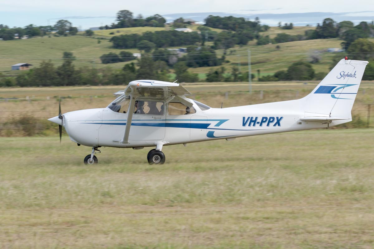 Cessna 172R Skyhawk VH-PPX landing at the Airsport Qld breakfast fly-in.