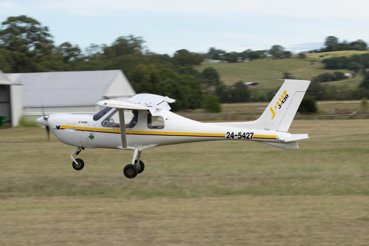 Jabiru J120-C 24-5427 landing at the Airsport Qld breakfast fly-in.
