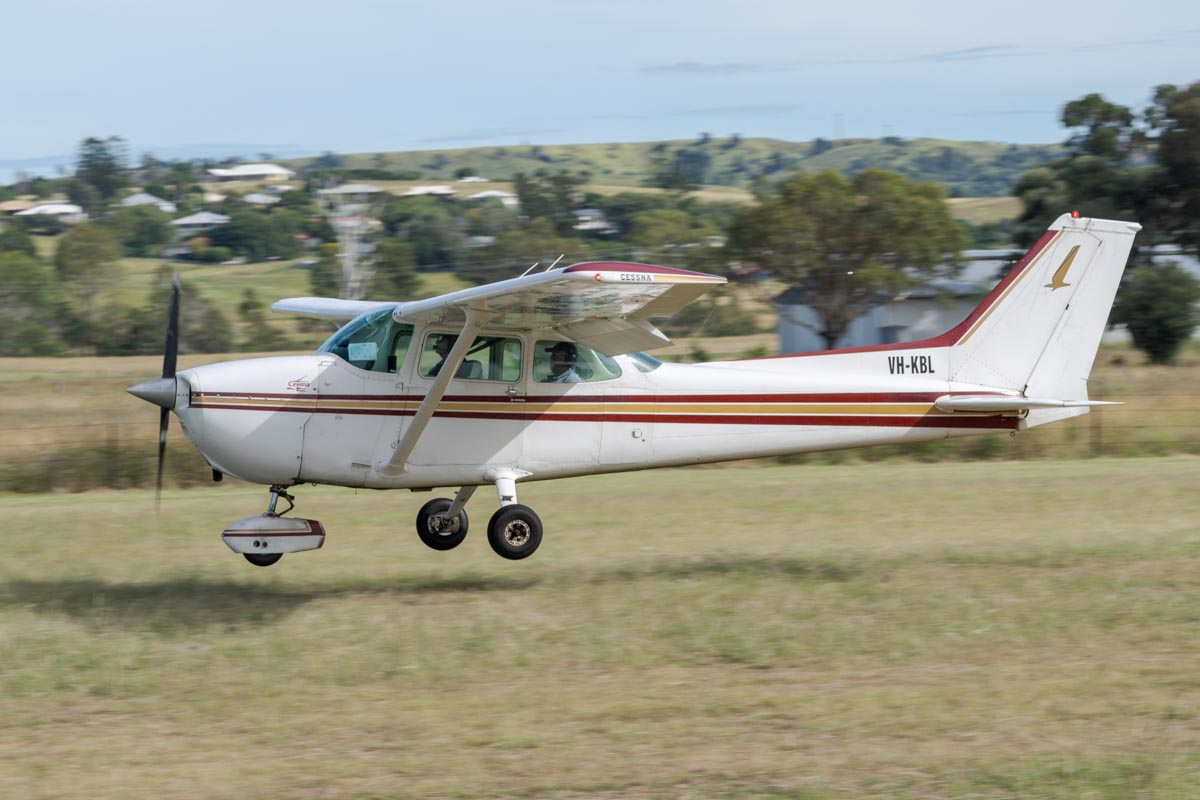 Cessna 172N Skyhawk VH-KBL landing at the Airsport Qld breakfast fly-in.