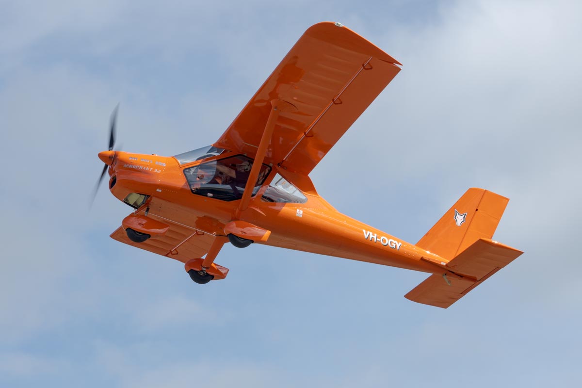 Aeroprakt A-32 Vixxen VH-OGY takes off at the Airsport Qld breakfast fly-in.