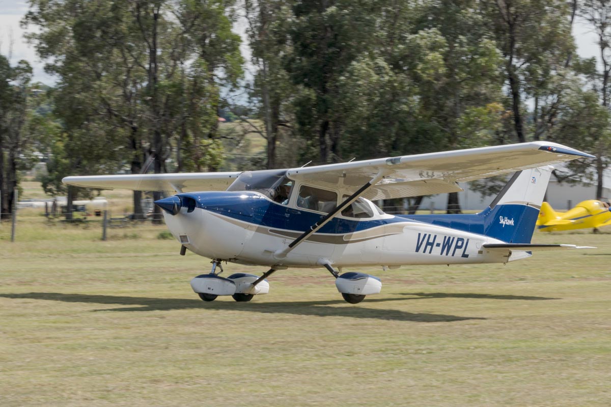 Cessna 172S Skyhawk SP VH-WPL taking off at the Airsport Qld breakfast fly-in.