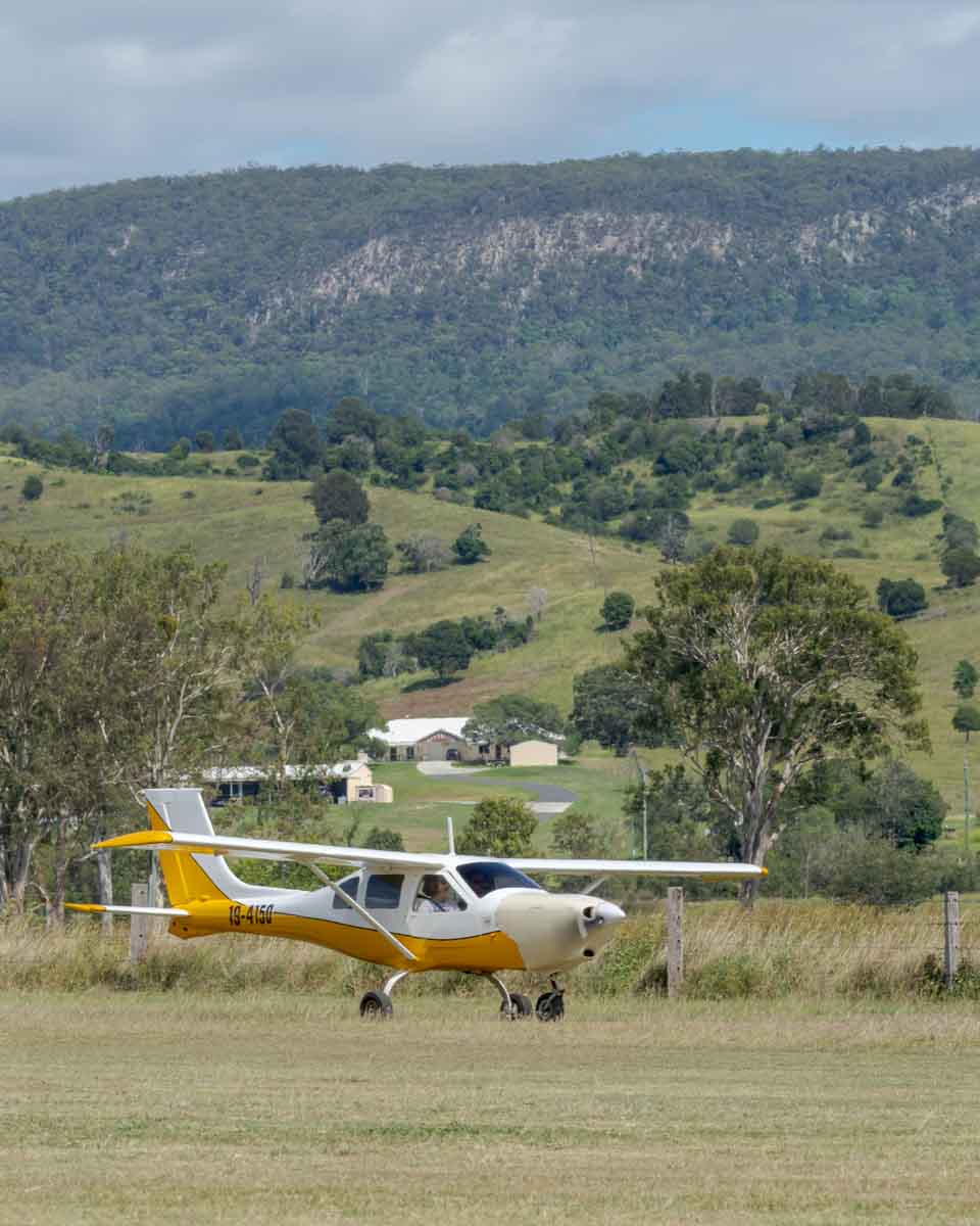 Jabiru J200 19-4150 taxiing at the Airsport Qld breakfast fly-in.